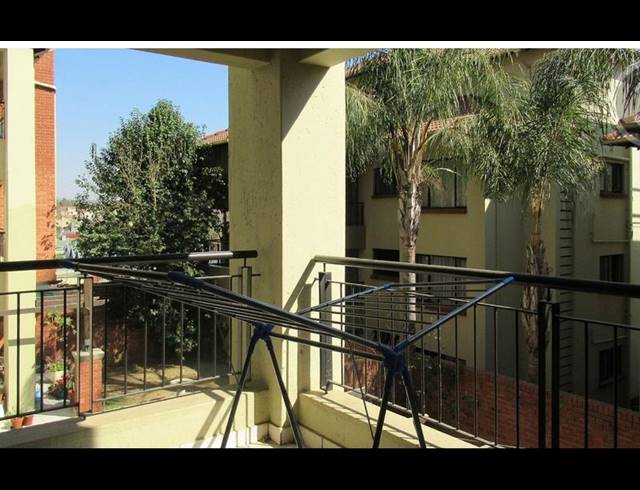 2 BEDROOM APARTMENT FOR SALE IN SUNNINGHILL